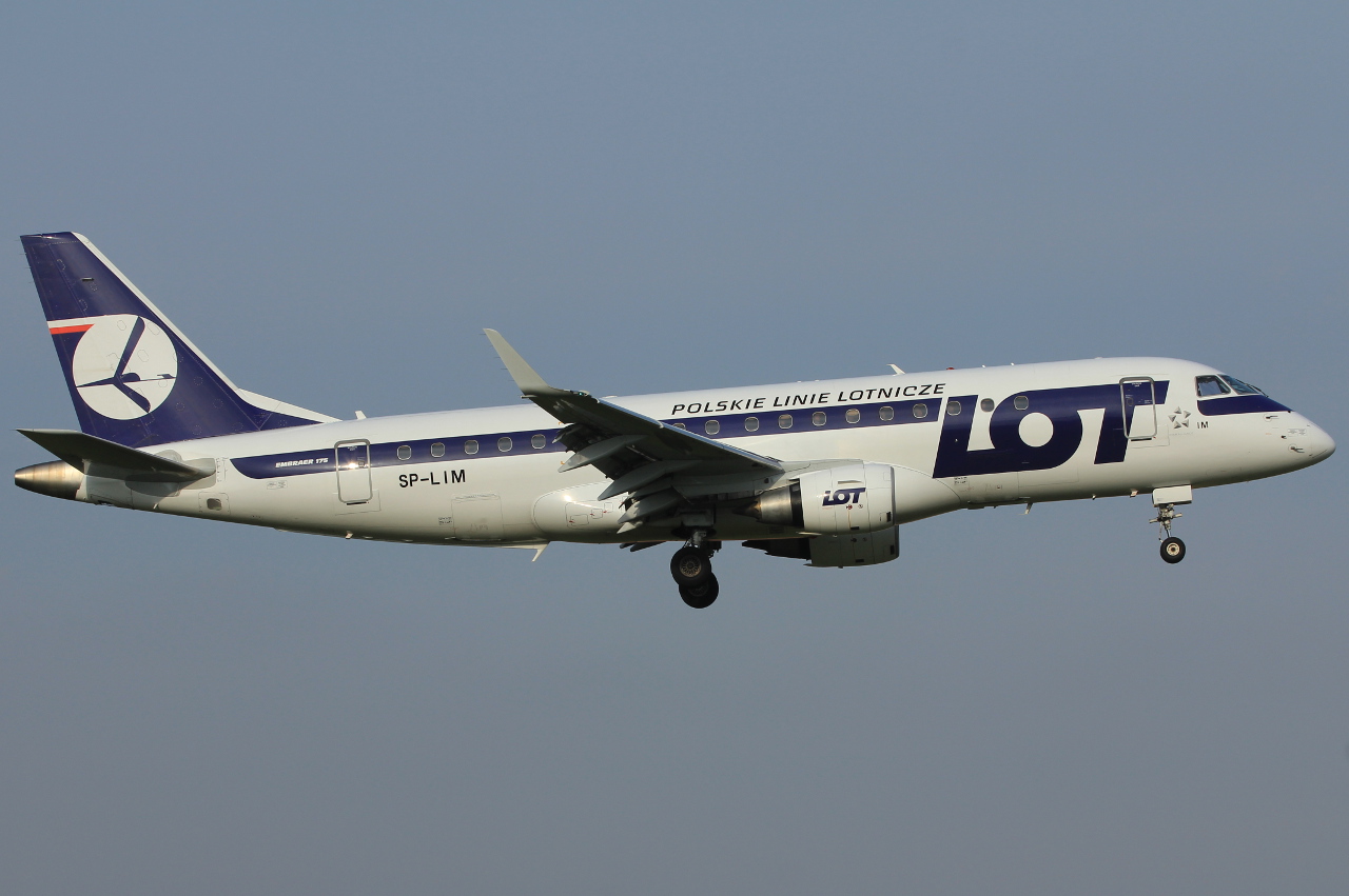 SP-LIM (17000311) Embraer 170-200LR