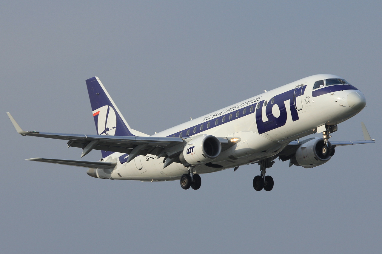 SP-LIO (17000321) Embraer 170-200LR