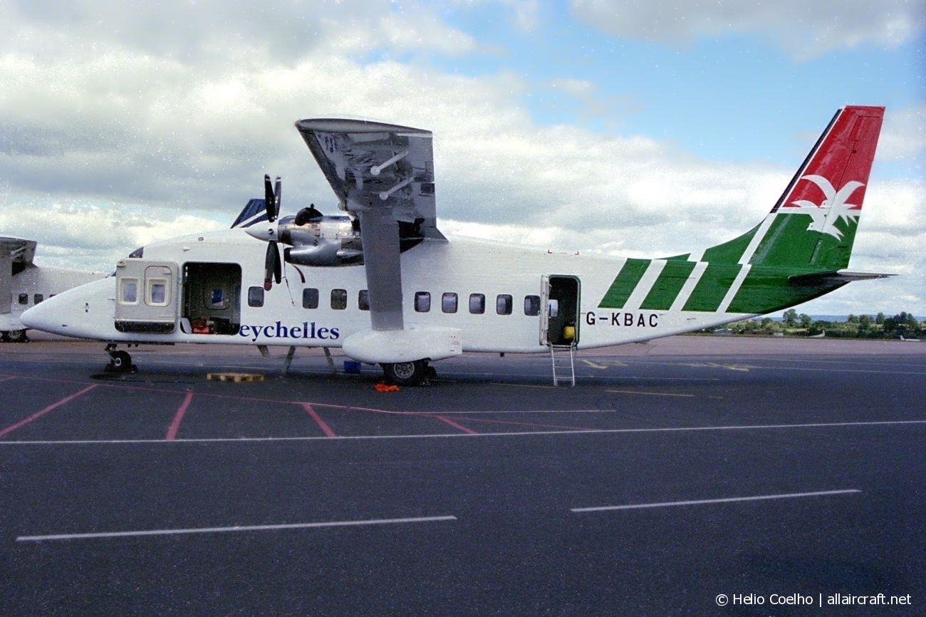 G-KBAC (SH3758) 1989 Short 360-100