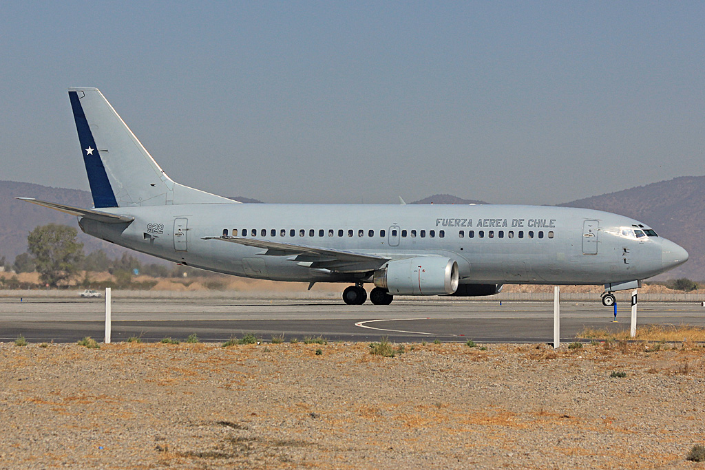 922 (23524) 1986 Boeing 737-330(QC)