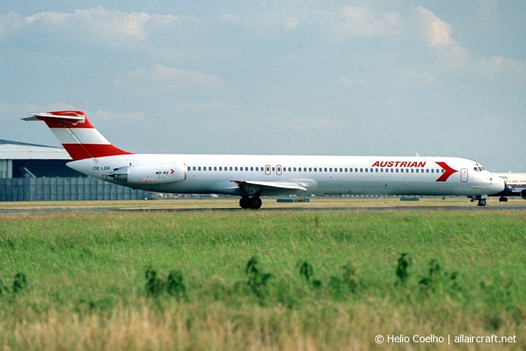 OE-LDX (cn 48021) McDonnell Douglas MD-81
