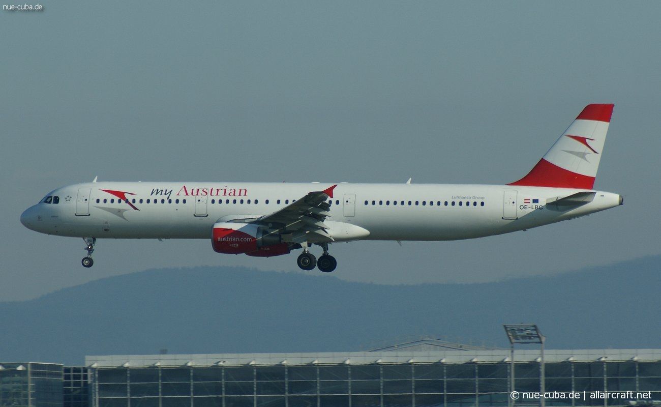 OE-LBC (cn 0581) Airbus A321-111