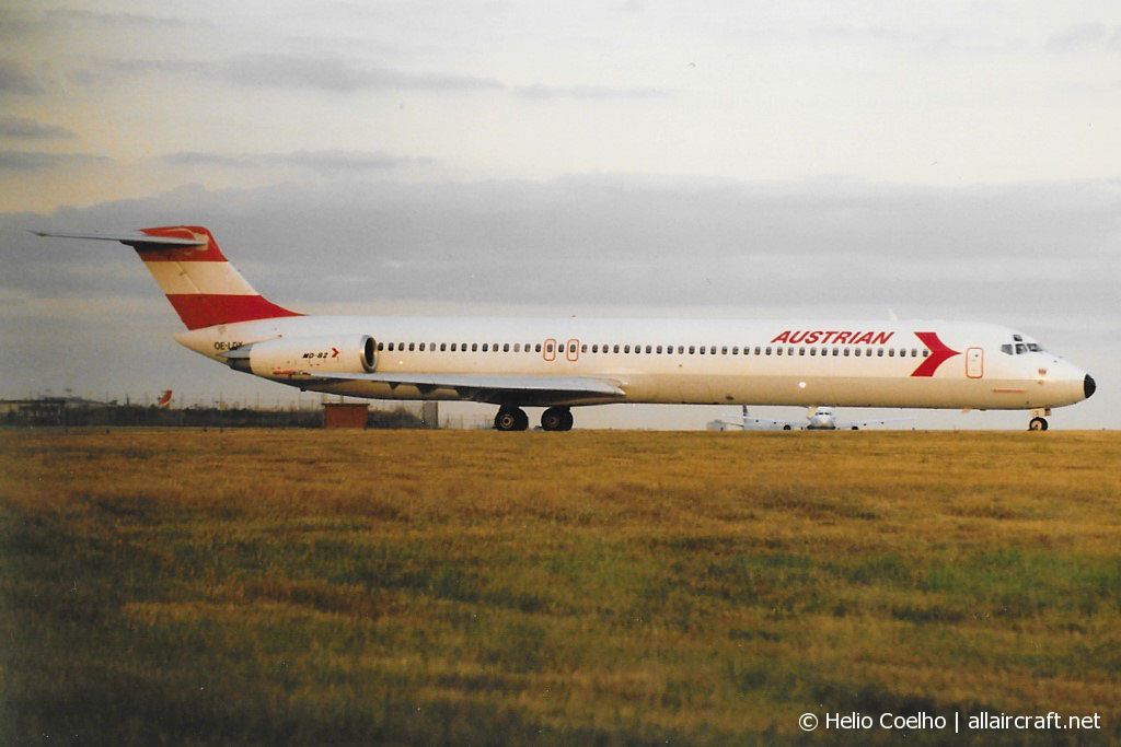 OE-LDX (cn 48021) McDonnell Douglas MD-81