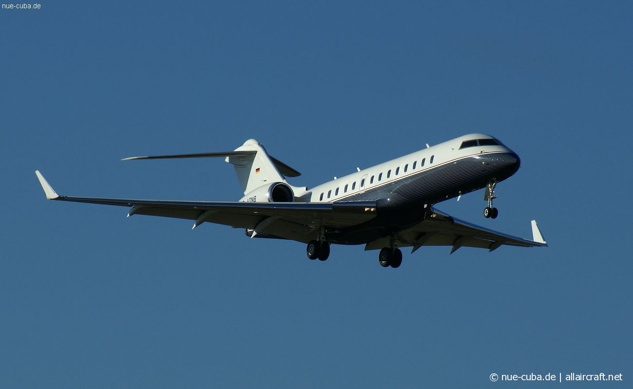 D-ADNB (9071) 2000 Bombardier BD-700-1A10 Global Express