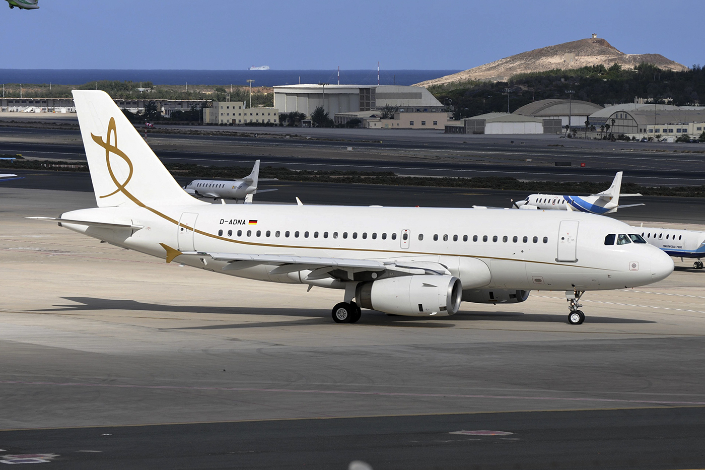 D-ADNA (1053) 1999 Airbus A319-133(CJ)