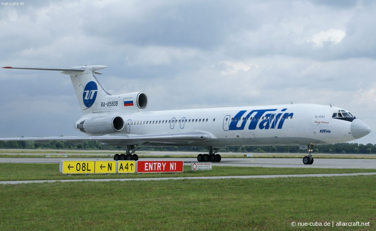 RA-85808 (94A989) Tupolev Tu-154M