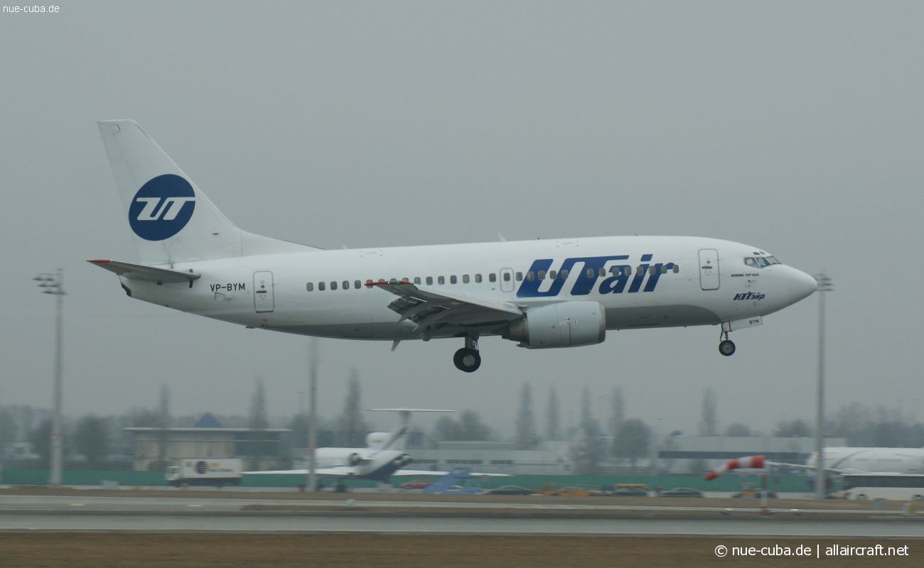 VP-BYM (28917) 1998 Boeing 737-524