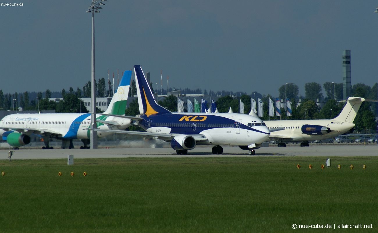 EI-DTY (25017) 1991 Boeing 737-3M8
