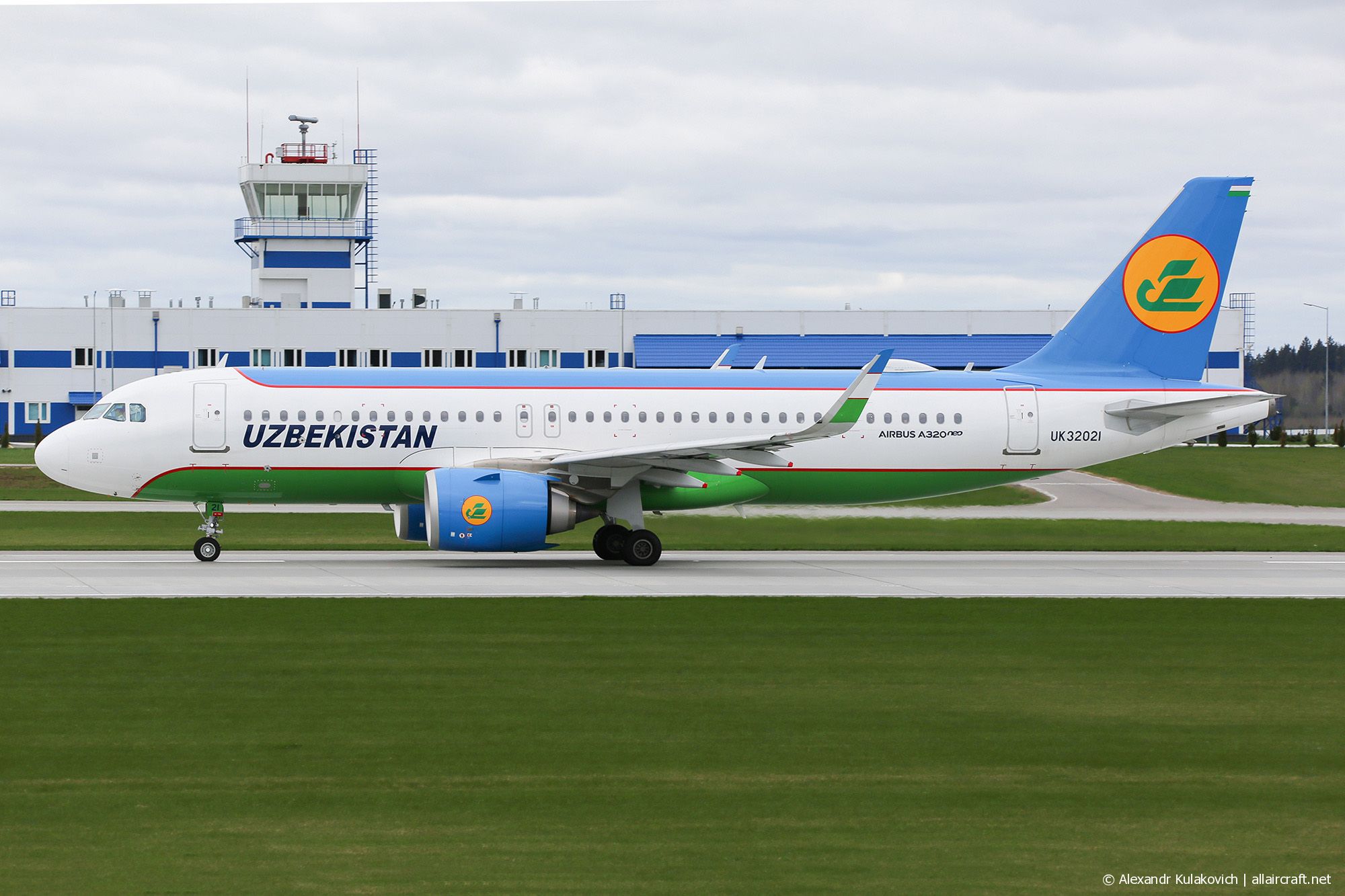UK32021 (8754) 2019 Airbus A320-251N