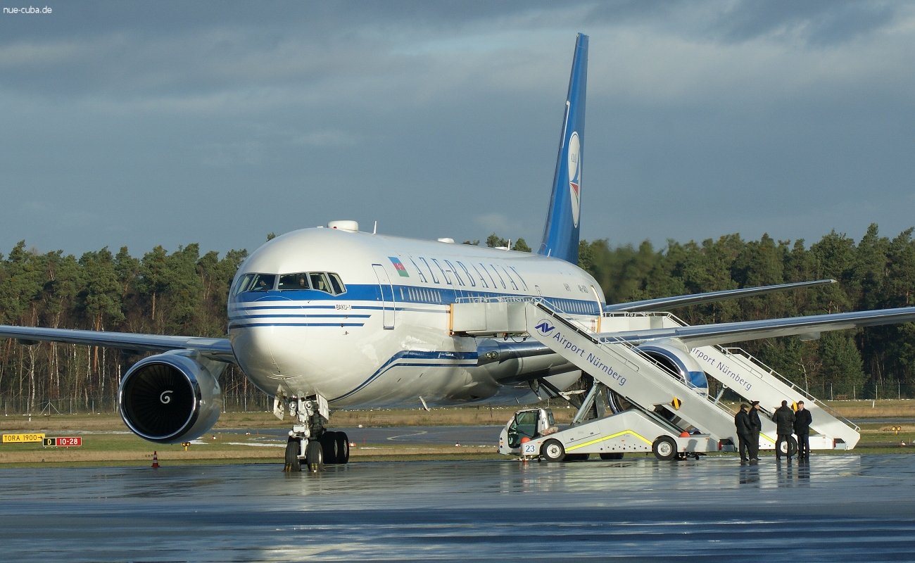 4K-AI01 (cn 40342) Boeing 767-32LER