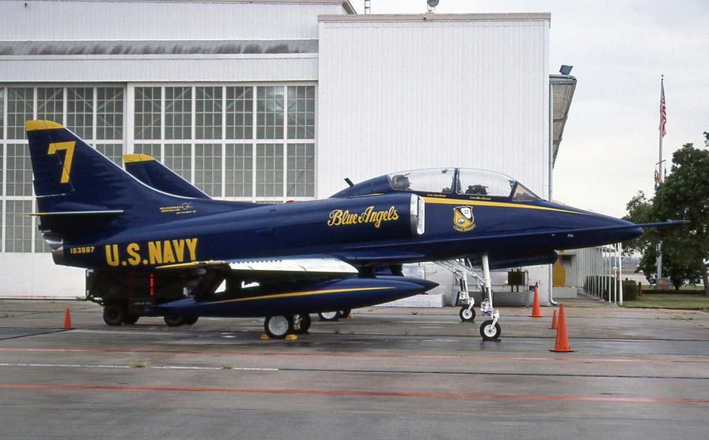 153667 / SD-6 (13605) Douglas TA-4F Skyhawk