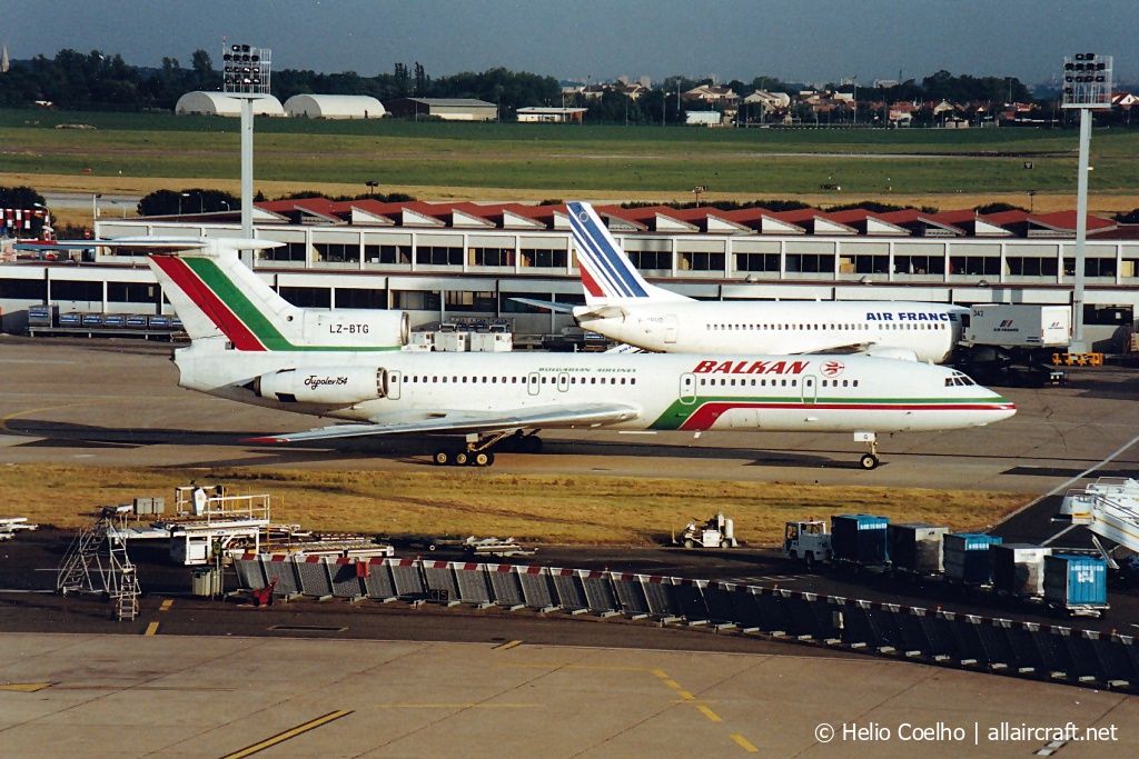 LZ-BTG (75A095) 1975 Tupolev Tu-154B