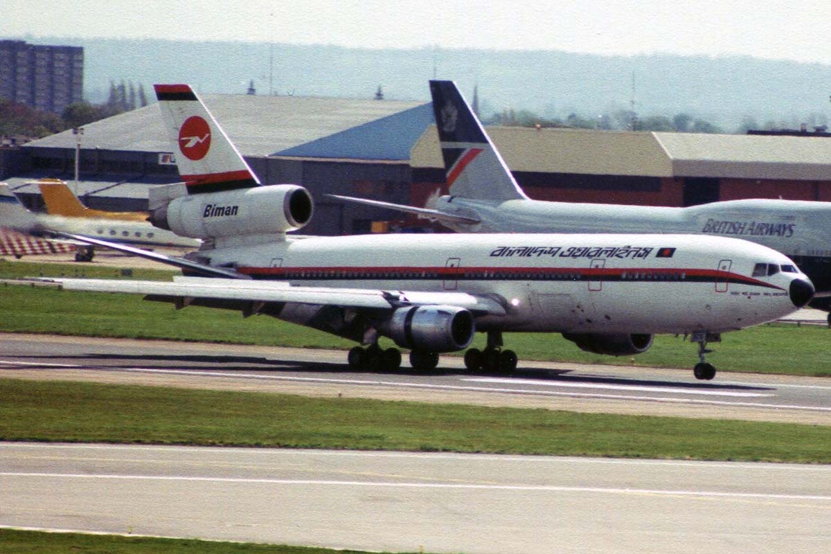 S2-ACQ (cn 47817) McDonnell Douglas DC-10-30