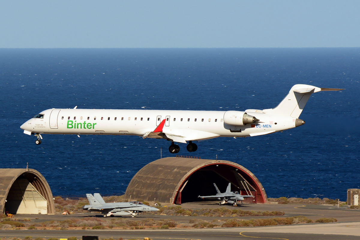 EC-MEN (cn 15063) Bombardier CRJ900ER