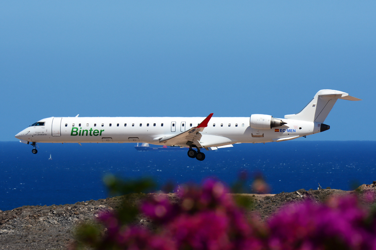 EC-MEN (cn 15063) Bombardier CRJ900ER