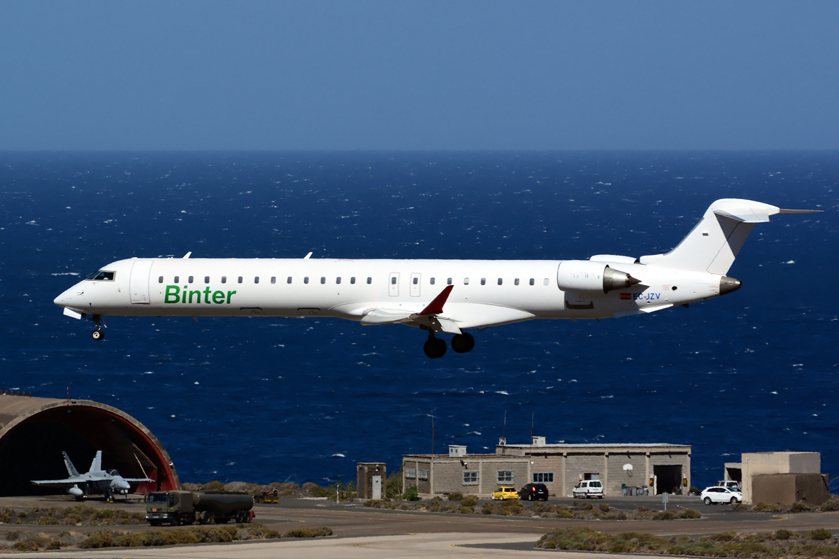 EC-JZV (cn 15117) Bombardier CRJ900ER