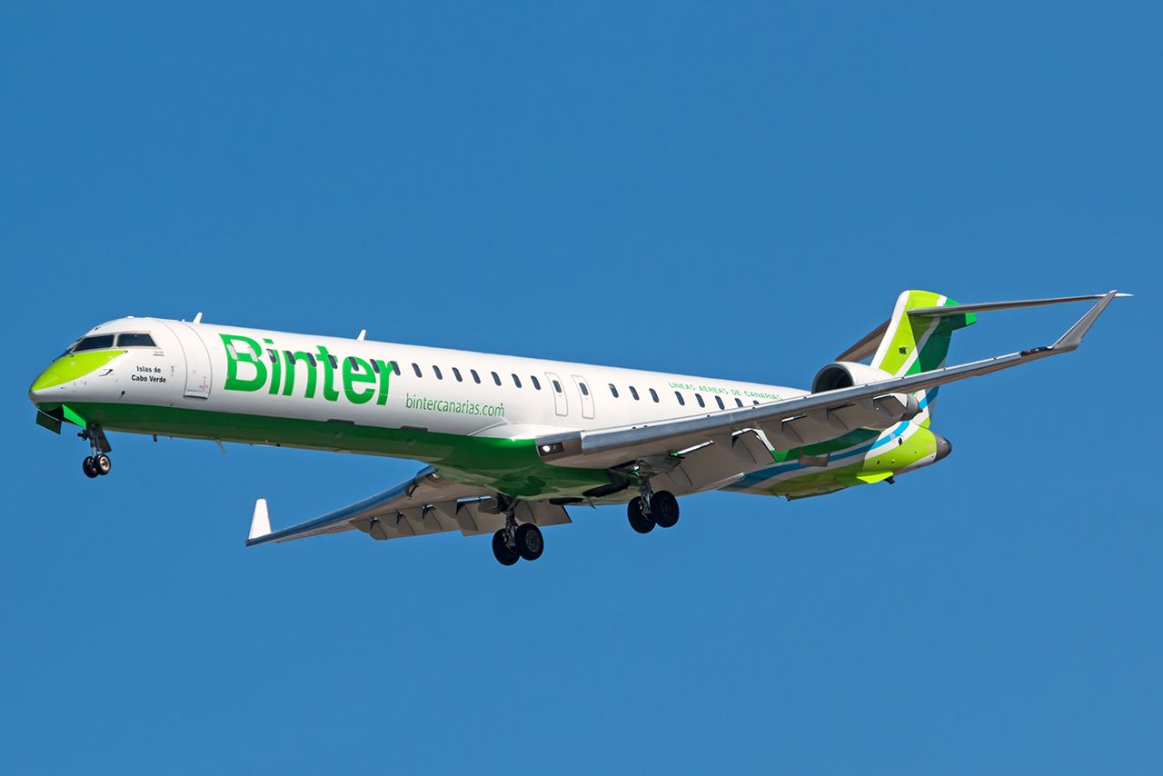 EC-LOV (cn 19019) Bombardier CRJ-1000