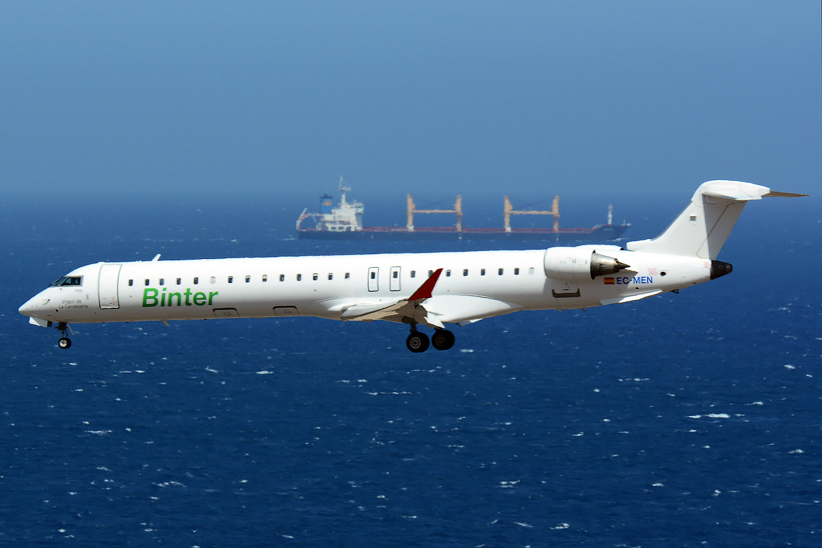 EC-MEN (cn 15063) Bombardier CRJ900ER