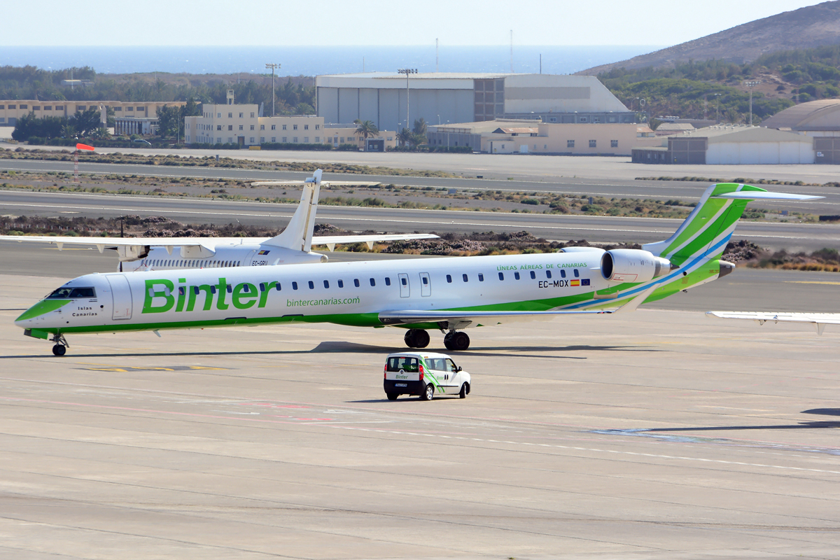EC-MOX (cn 19053) Bombardier CRJ-1000