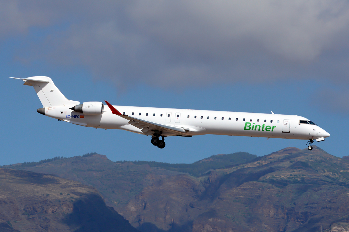 EC-MFC (cn 15065) Bombardier CRJ-900