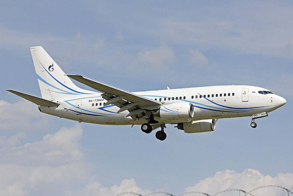 RA-73004 (28635) Boeing 737-76N