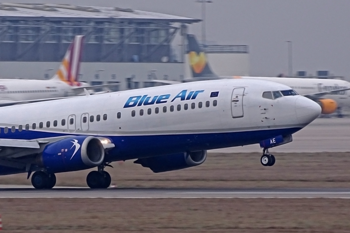 YR-BAE, (cn 28723), Boeing 737-4Y0