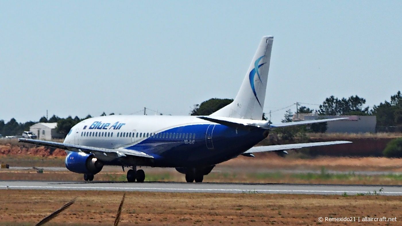 YR-BAF (24453) 1989 Boeing 737-322
