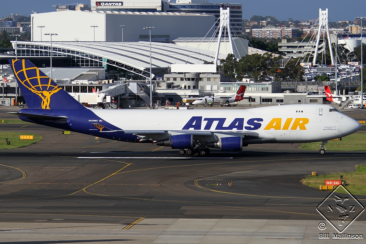 N409MC (30558) 2000 Boeing 747-47UF