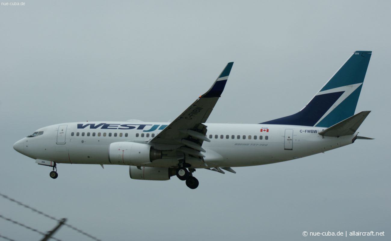 C-FWBW (33697) 2003 Boeing 737-7CT(WL)