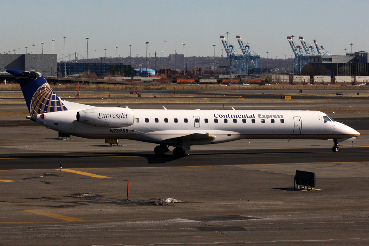 N13955 (145075) Embraer EMB-145LR