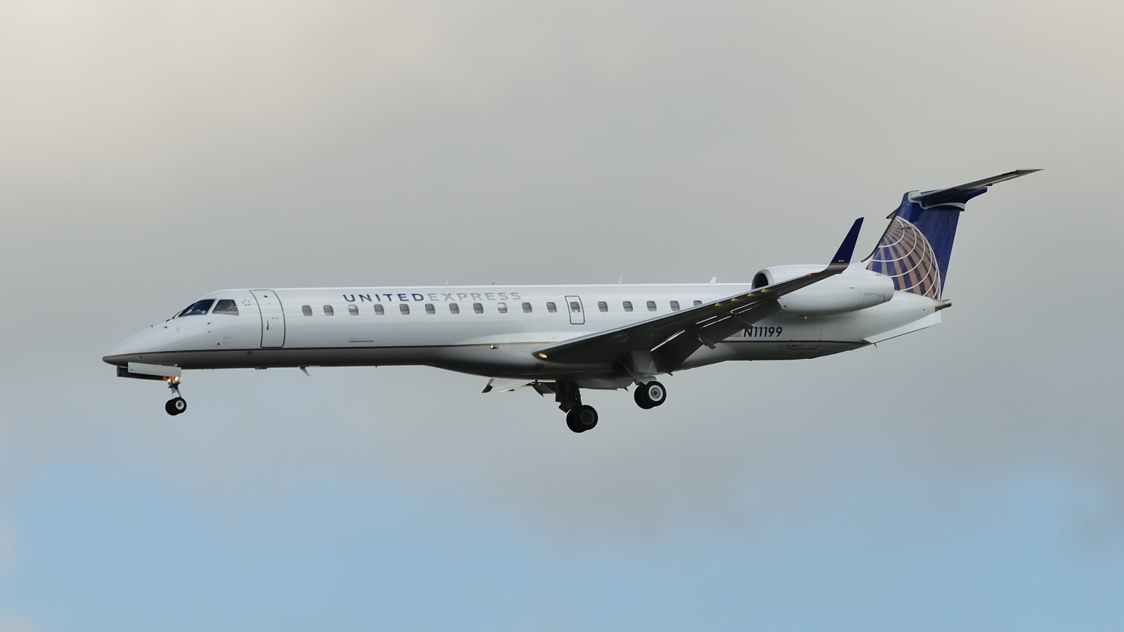 N11199 (14500953) Embraer ERJ-145XR