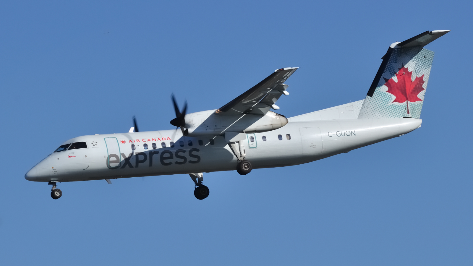 C-GUON (143) 1989 Bombardier Dash 8-301