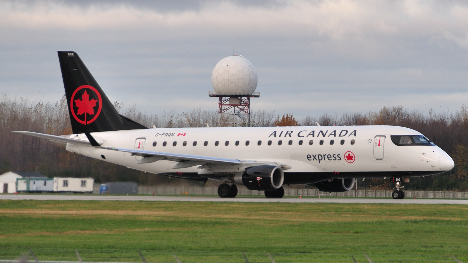 C-FRQN (17000147) Embraer 170-200LR