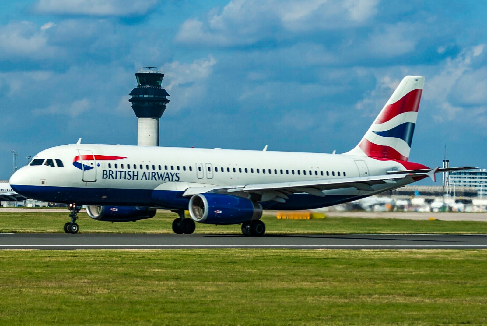 G-TTOE (1754) 2002 Airbus A320-232