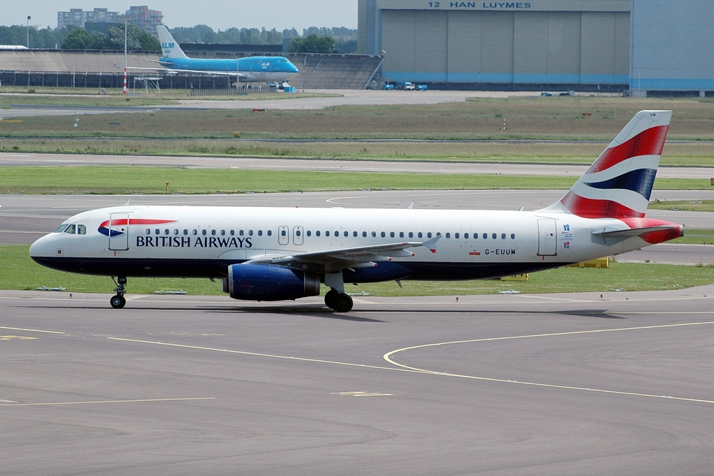 G-EUUM (1907) 2002 Airbus A320-232