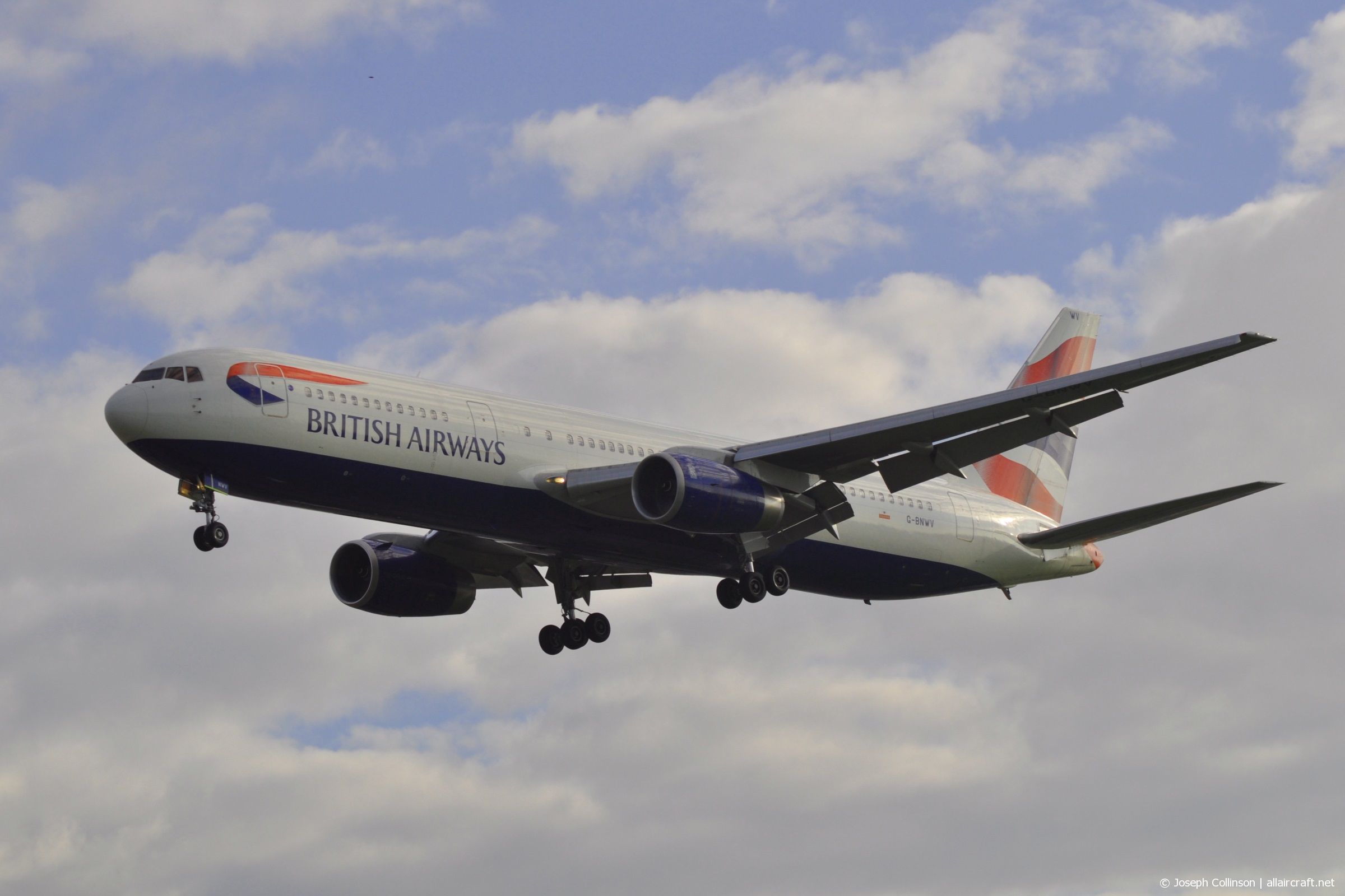 G-BNWV (cn 27140) Boeing 767-336ER