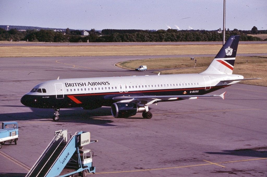 G-BUSG (039) 1989 Airbus A320-211