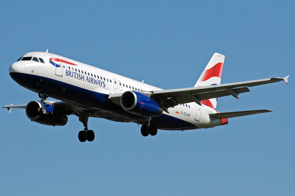 G-EUUM (1907) 2002 Airbus A320-232
