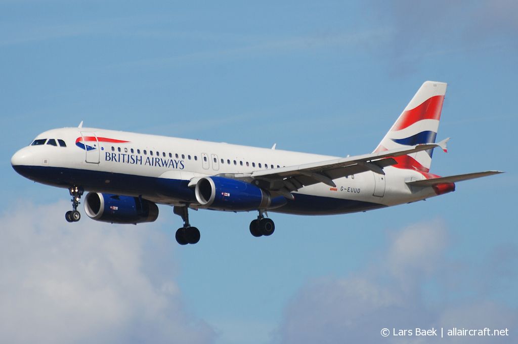 G-EUUO (cn 1958) Airbus A320-232