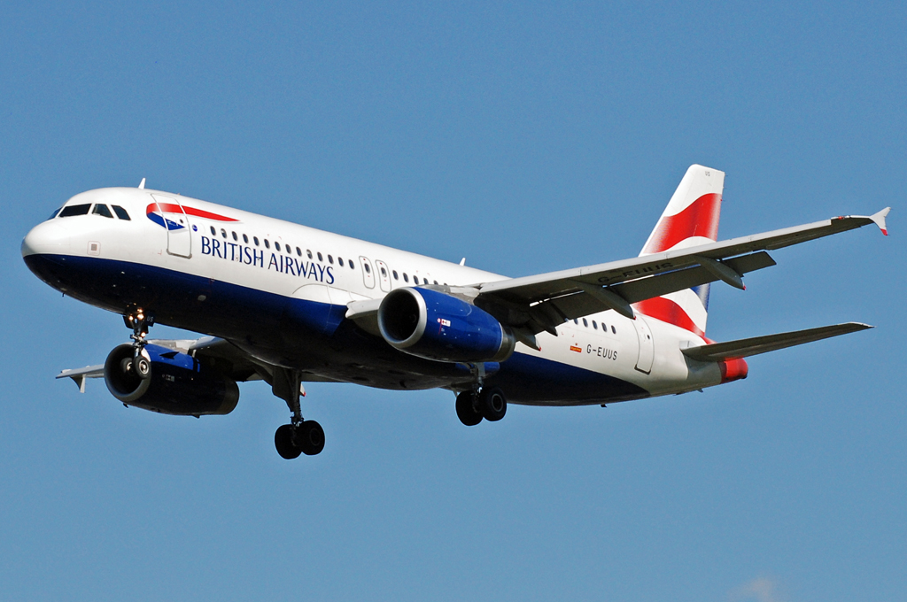 G-EUUS (3301) 2007 Airbus A320-232