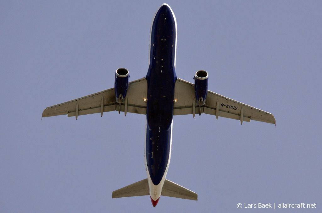 G-EUUU (3351) 2008 Airbus A320-232