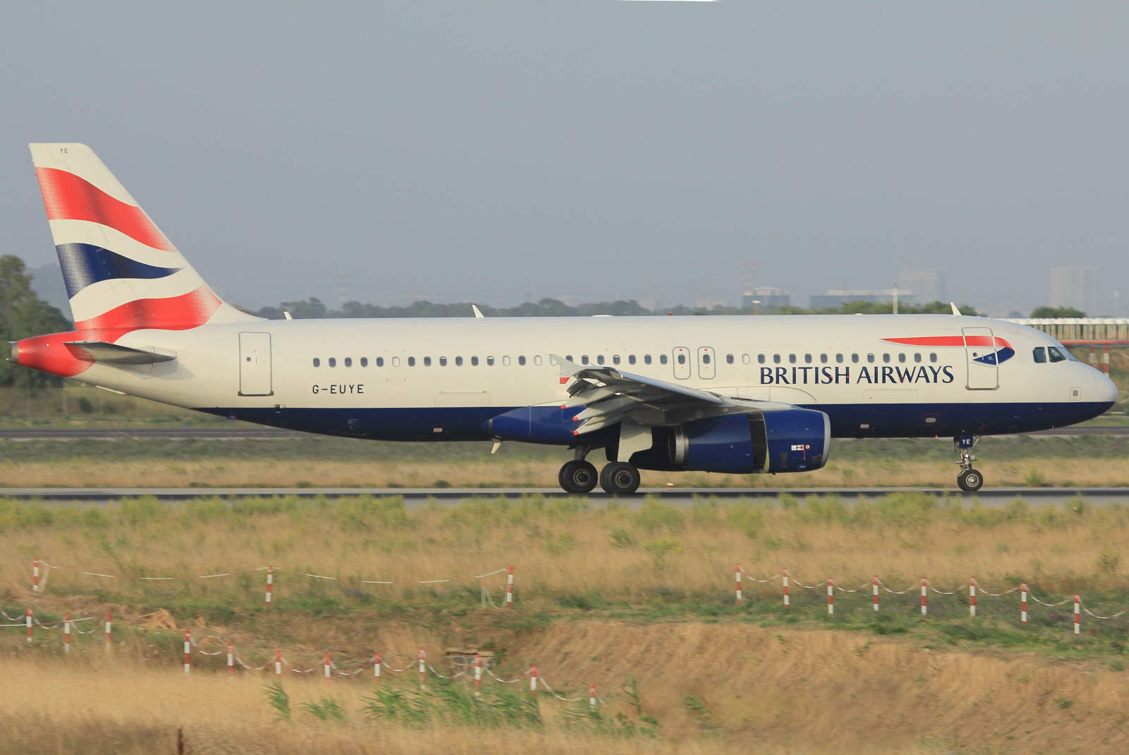G-EUYE (cn 3912) Airbus A320-232