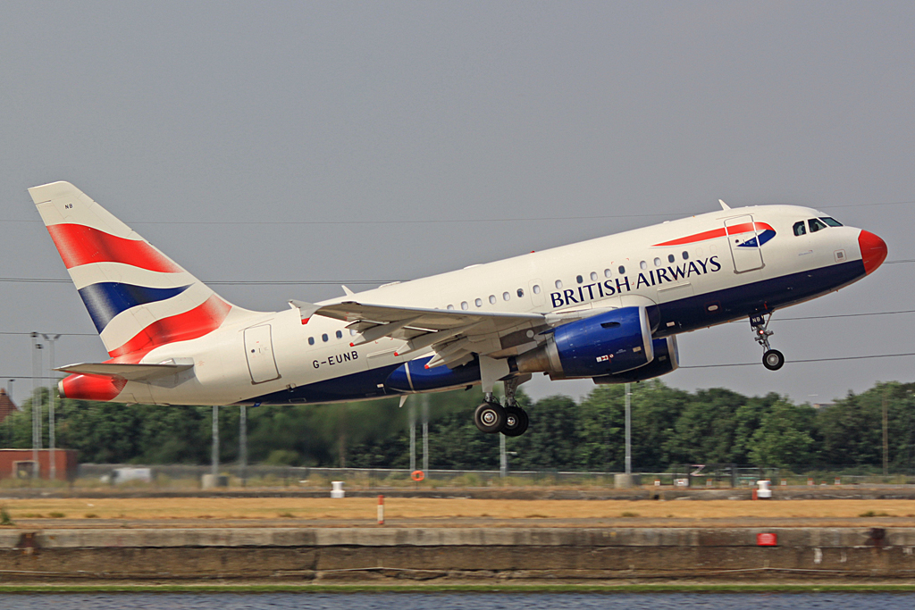 G-EUNB (4039) 2009 Airbus A318-112