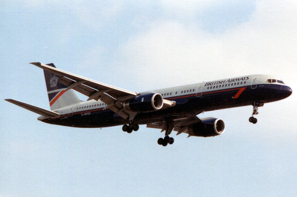G-BPED (cn 25059) Boeing 757-236