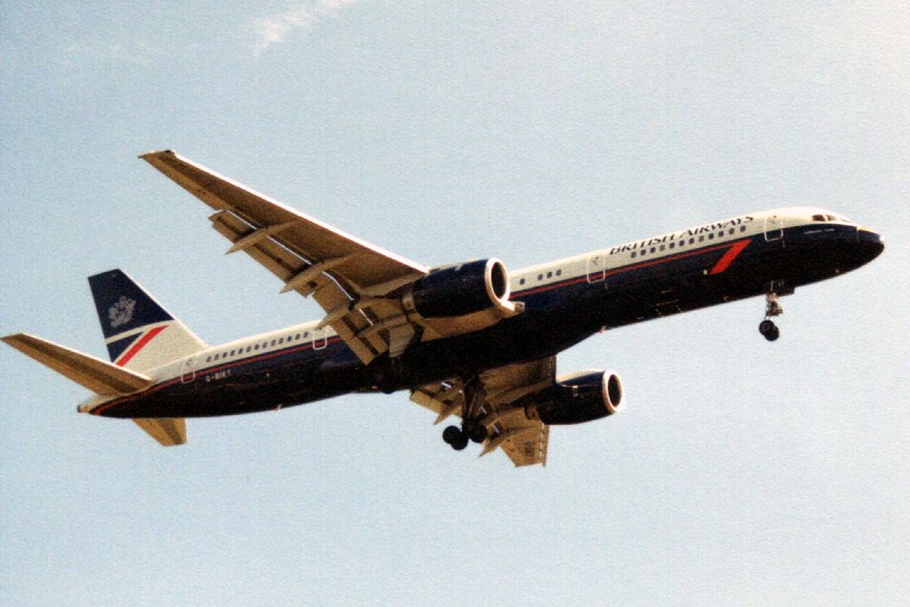 G-BIKT (cn 2398) Boeing 757-236