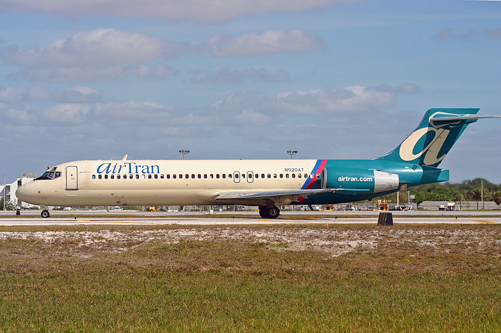 N920AT (cn 55083) Boeing 717-231