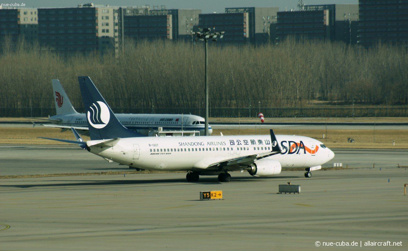 B-1227 (cn 43908) Boeing 737-85N