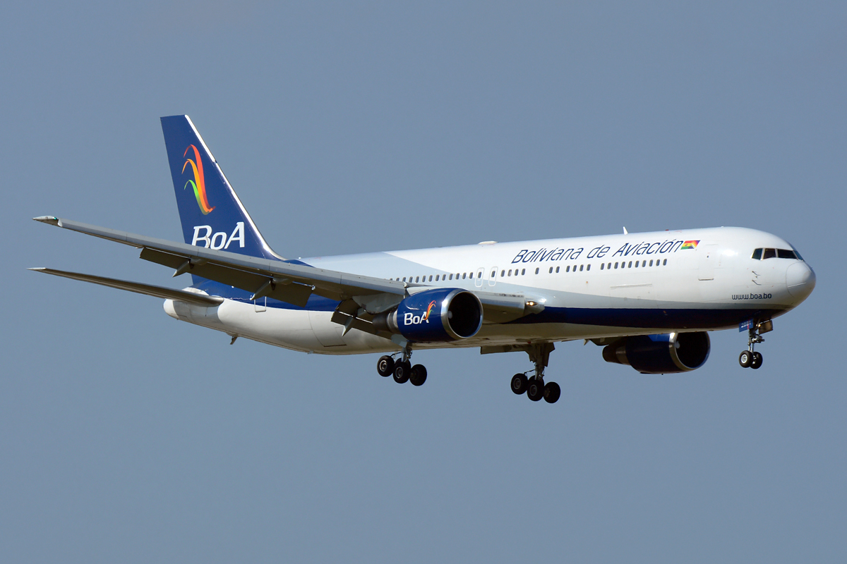 CP-2881 (cn 27377) Boeing 767-33AER