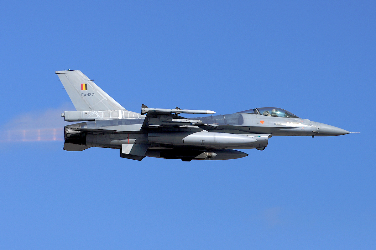 FA-127 (6H-127) 1987 	SABCA F-16AM Fighting Falcon