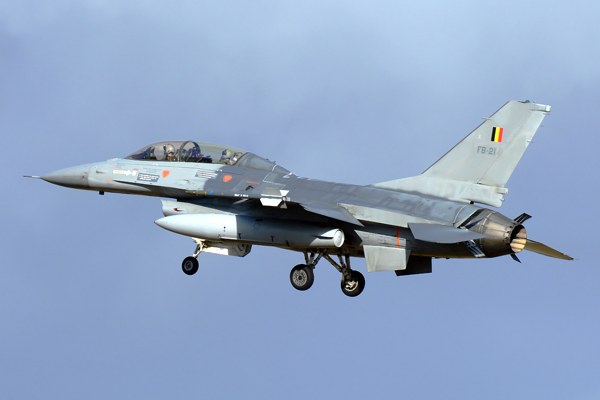 FB-21 (6J-21) 1989 General Dynamics F-16B Fighting Falcon